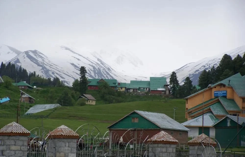 Paradise Hotel at Gulmarg